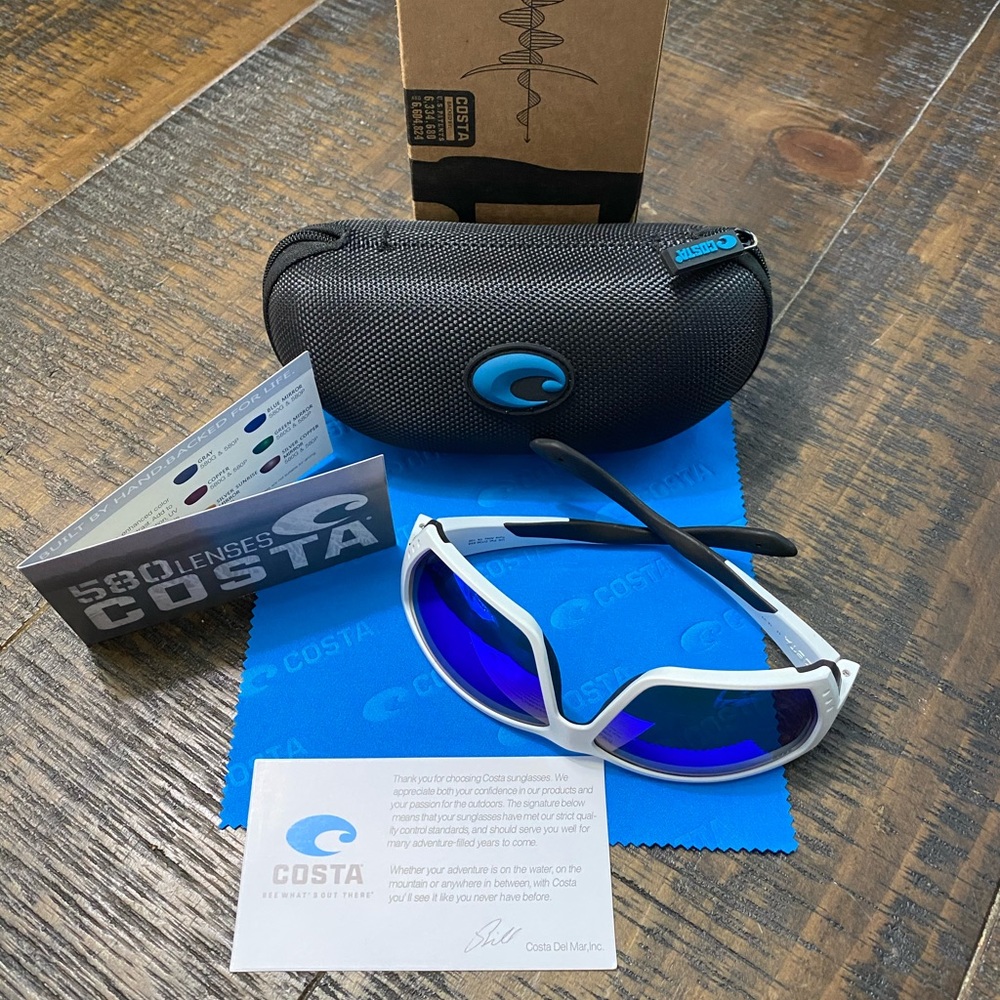 Costa Tuna Alley polarized sunglasses